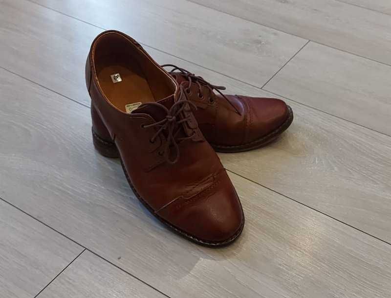Eleganckie buty męskie brązowe  (41 ) dł. wkładki 26,5 cm