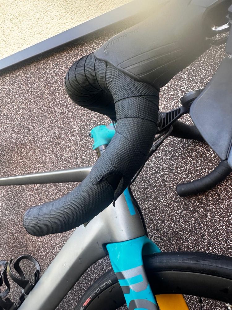 Rower szosowy Rondo CF2, full carbon, rozmiar 54, shimano 105