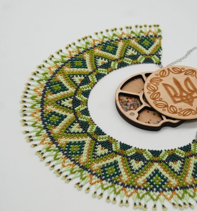 Елегантне намисто силянка ручної роботи з чеського бісеру Preciosa