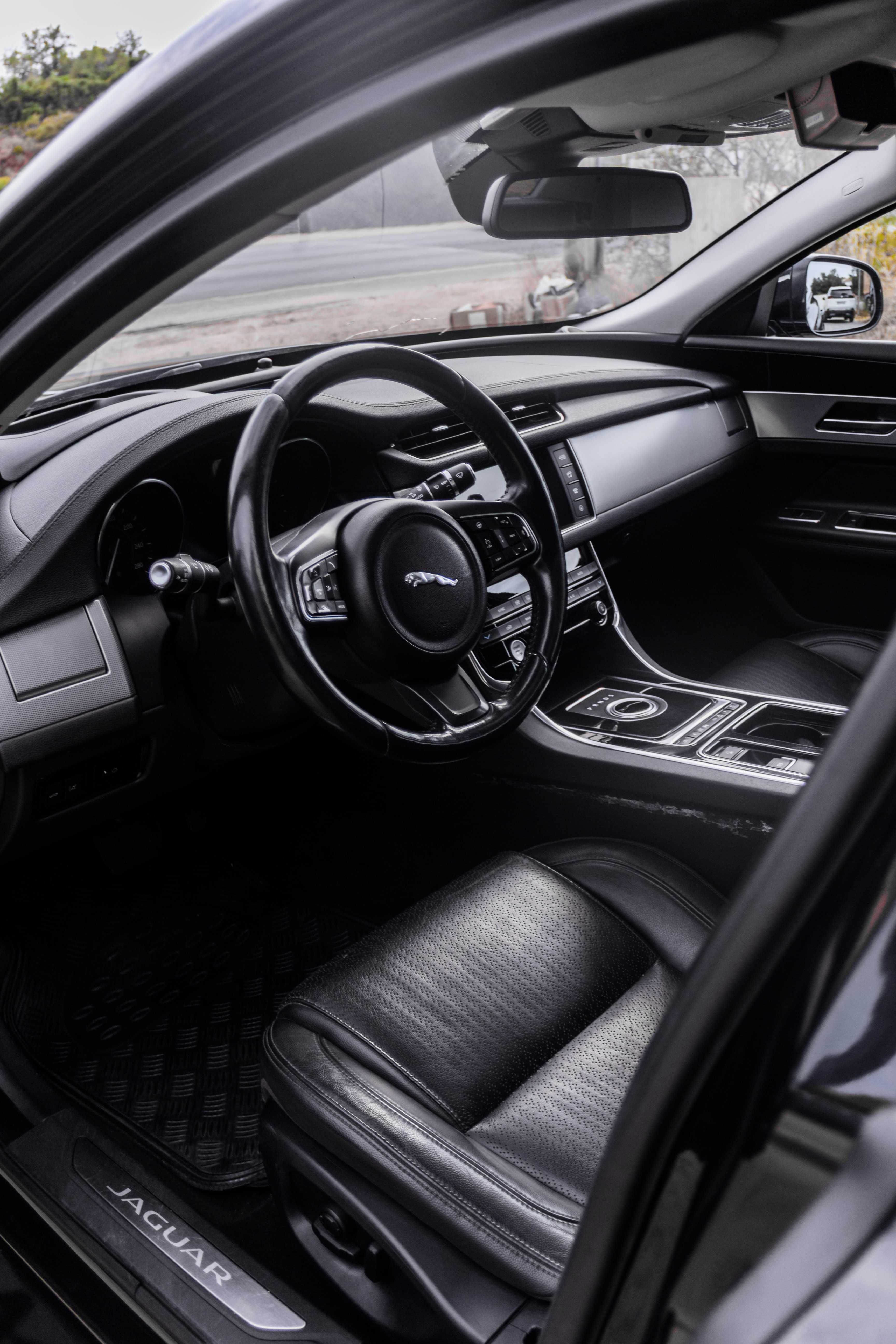 JAGUAR XF 2017 2.0D