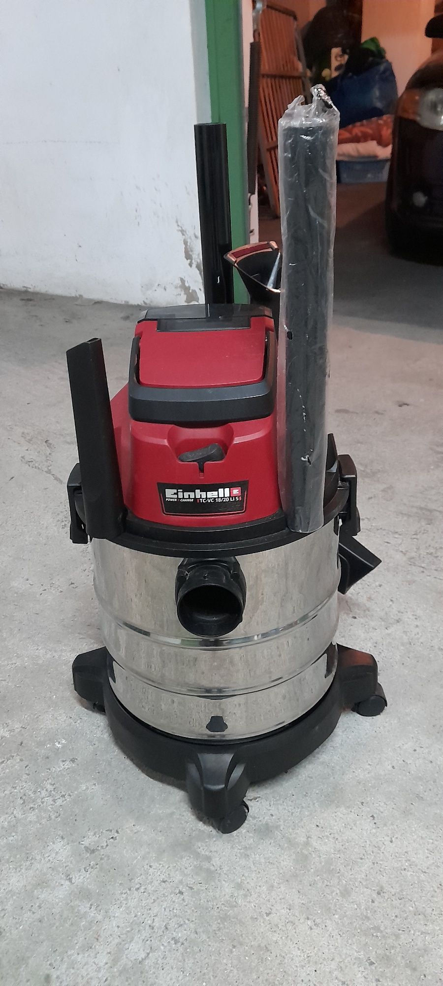 Vendo aspirador + duas baterias com carregador  einhell