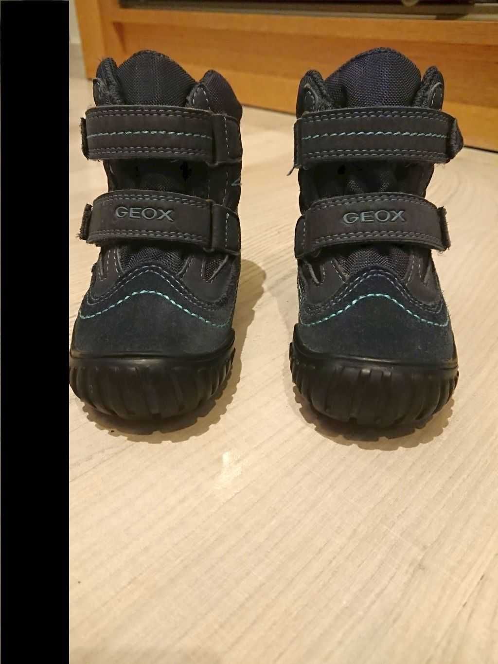 Buty na zimę GEOX Respira na rzepy granatowe rozm.21 stan b. dobr
