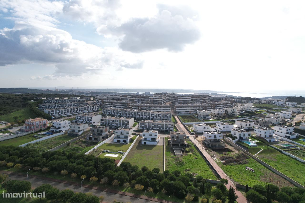 Maravilhoso apartamento T5 com vista Tejo | Serra De Carnaxide