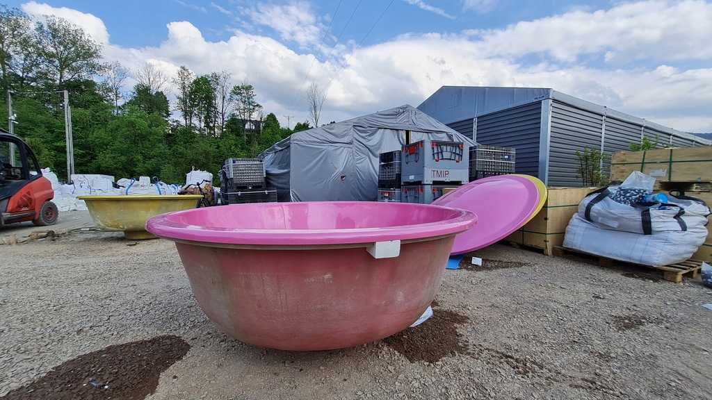 WKŁAD z włókna szklanego niecka do balii jacuzzi różowy