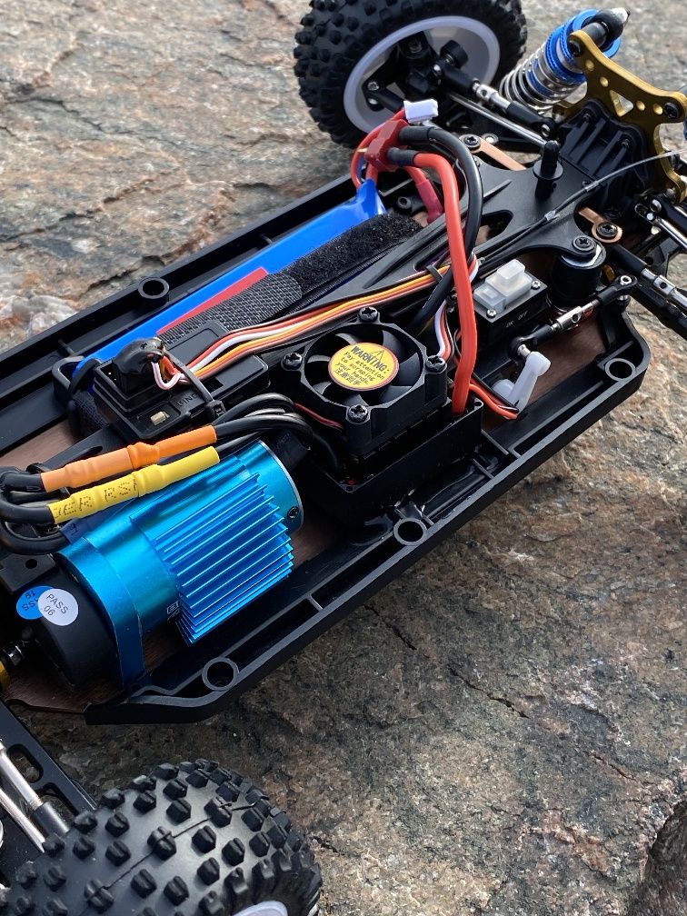 Машинка на радіокеруванні WLtoys 124017-V8 RC 1/12 4WD 75 км/год