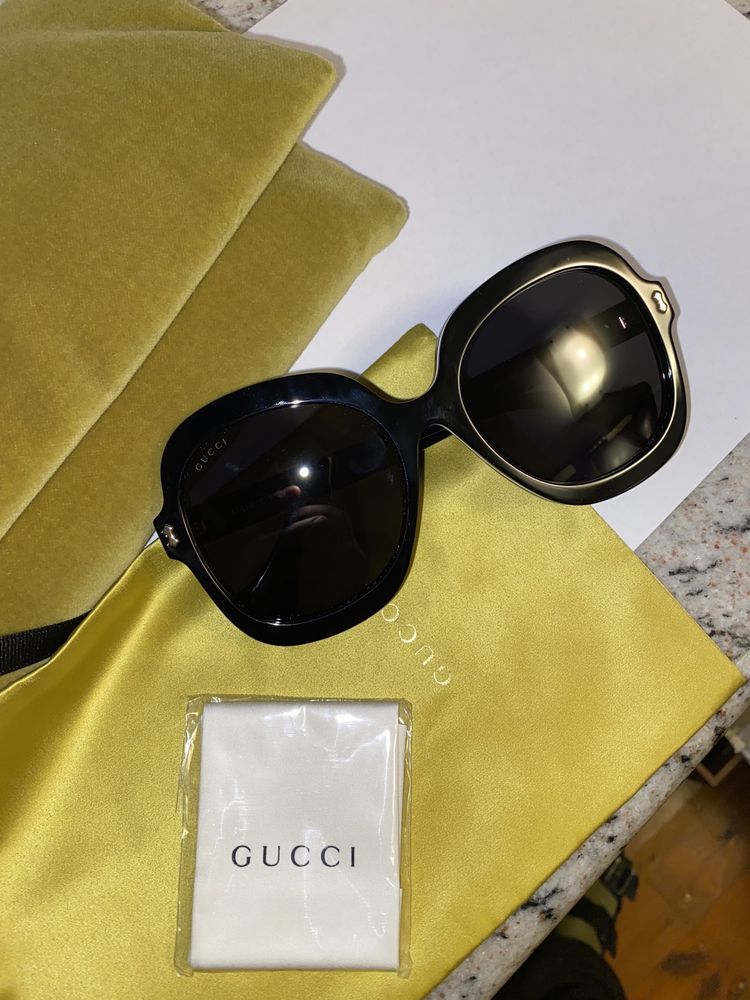 Czarne białe okulary przeciwsłonczne gg1240S 001 Gucci