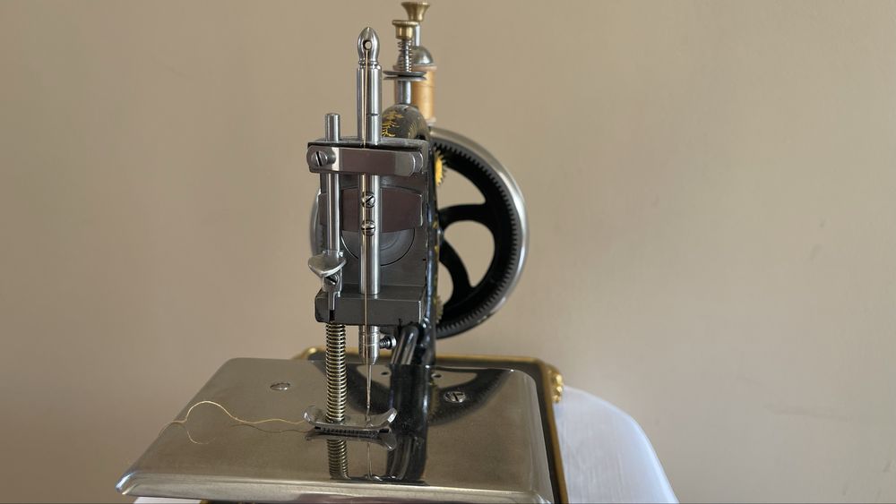 „Original Express”, zabytkowa maszyna do szycia (ok.1880r.)