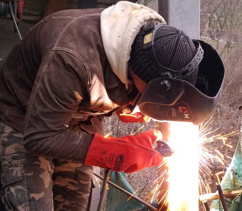 Балконы, навесы,мансарды, козырьки, сварочные работы, металлоконструк