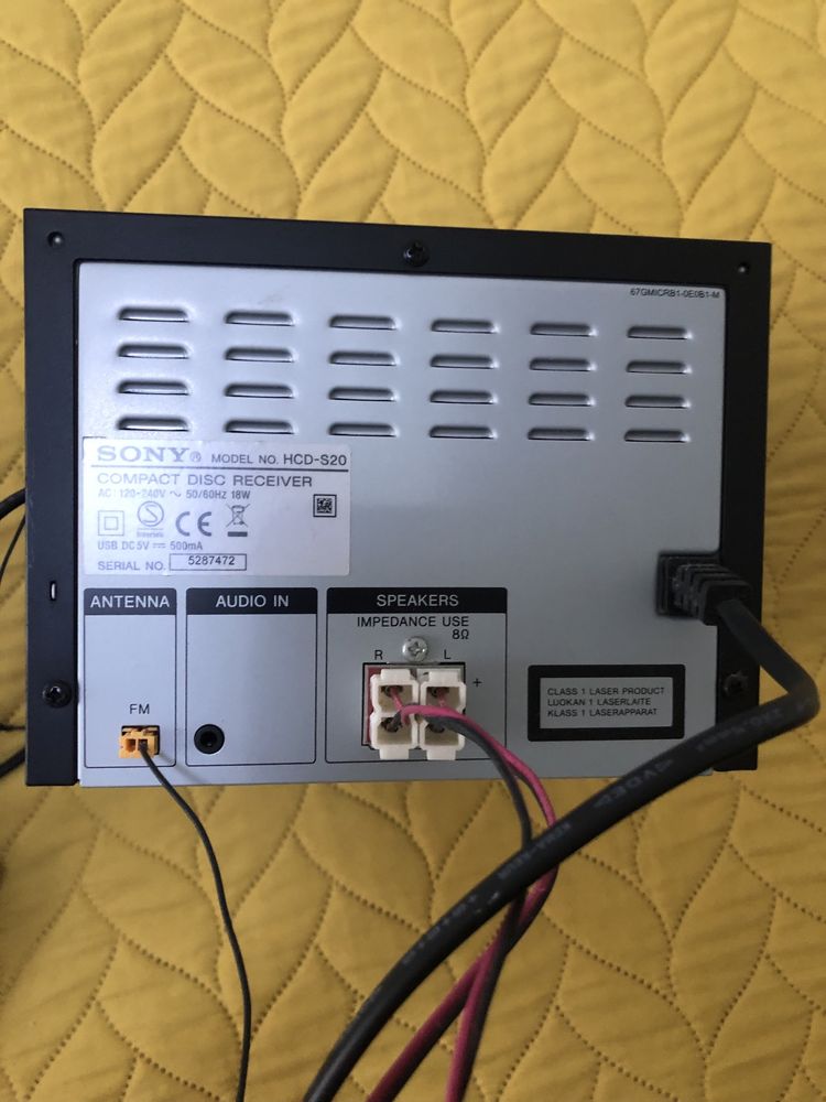 Aparelhagem sony com 2 colunas e comando