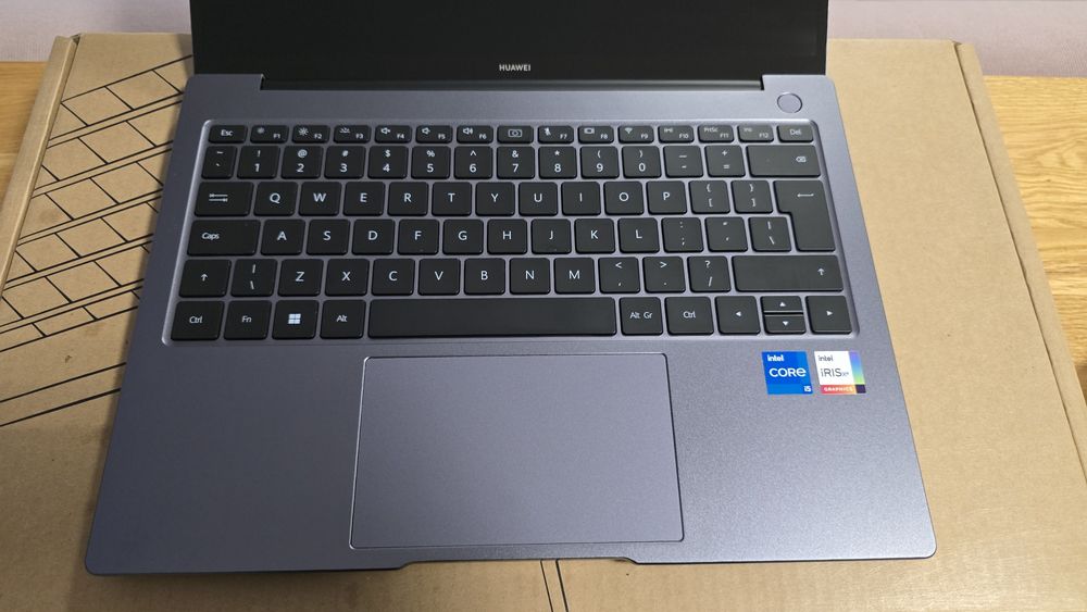 Huawei MateBook 14 (2022) i5-1240P / 16GB RAM / 512GB SSD / Win11