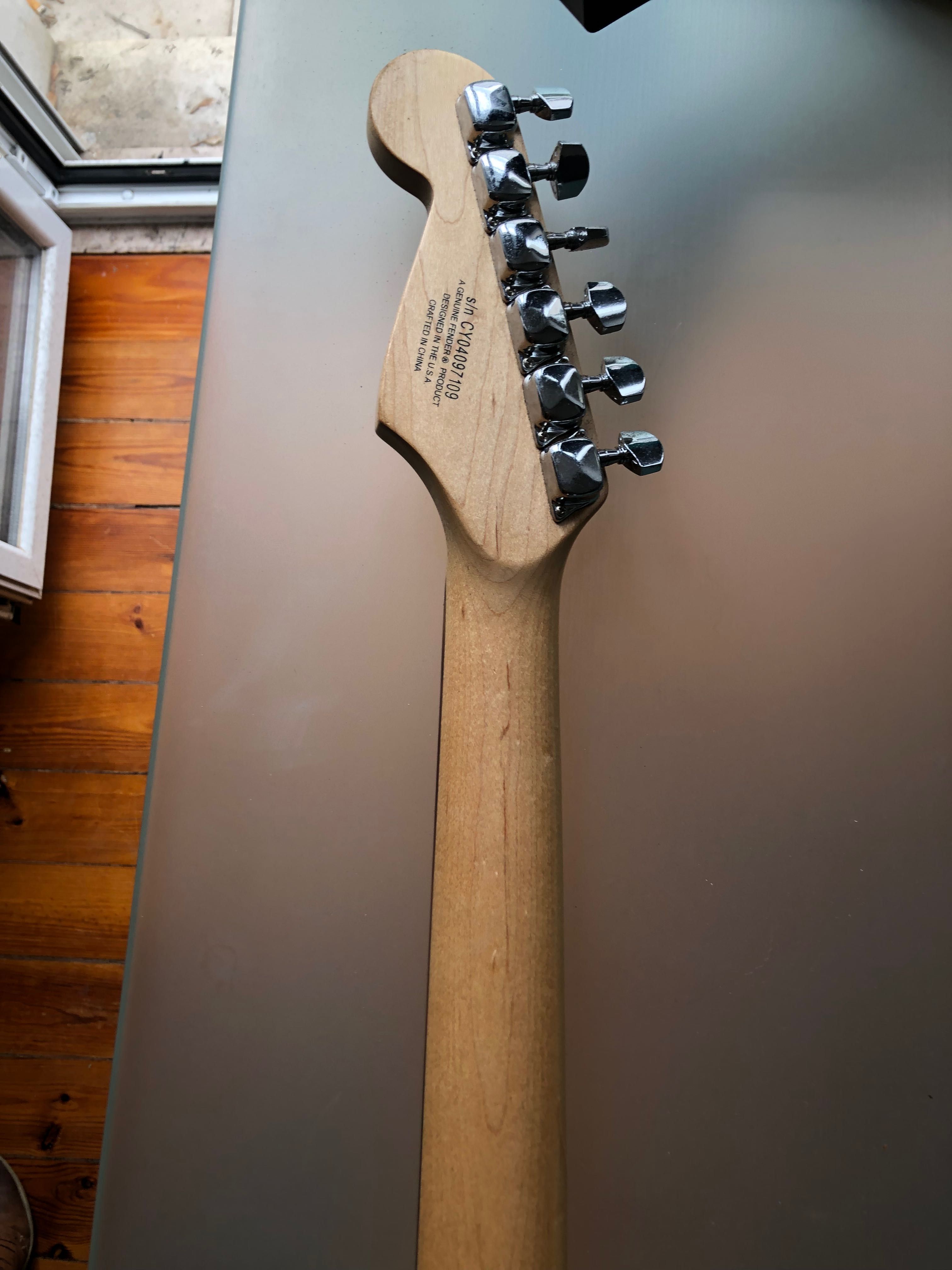 Fender squier bullet strat