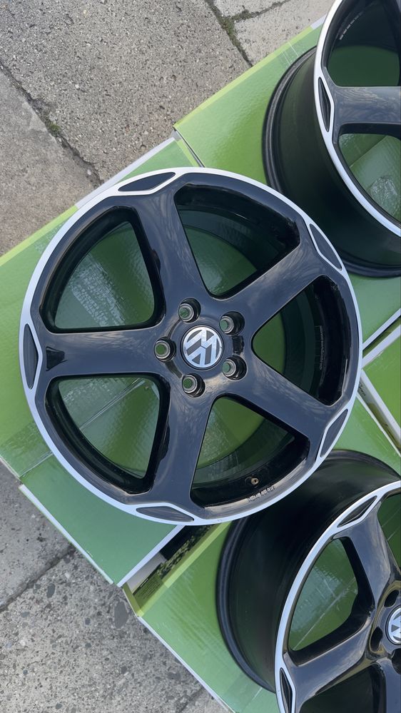 Felgi Volkswagen oe golf 5 6 7 18 cali 5x112 Karthoum GTI GTD R-LINE