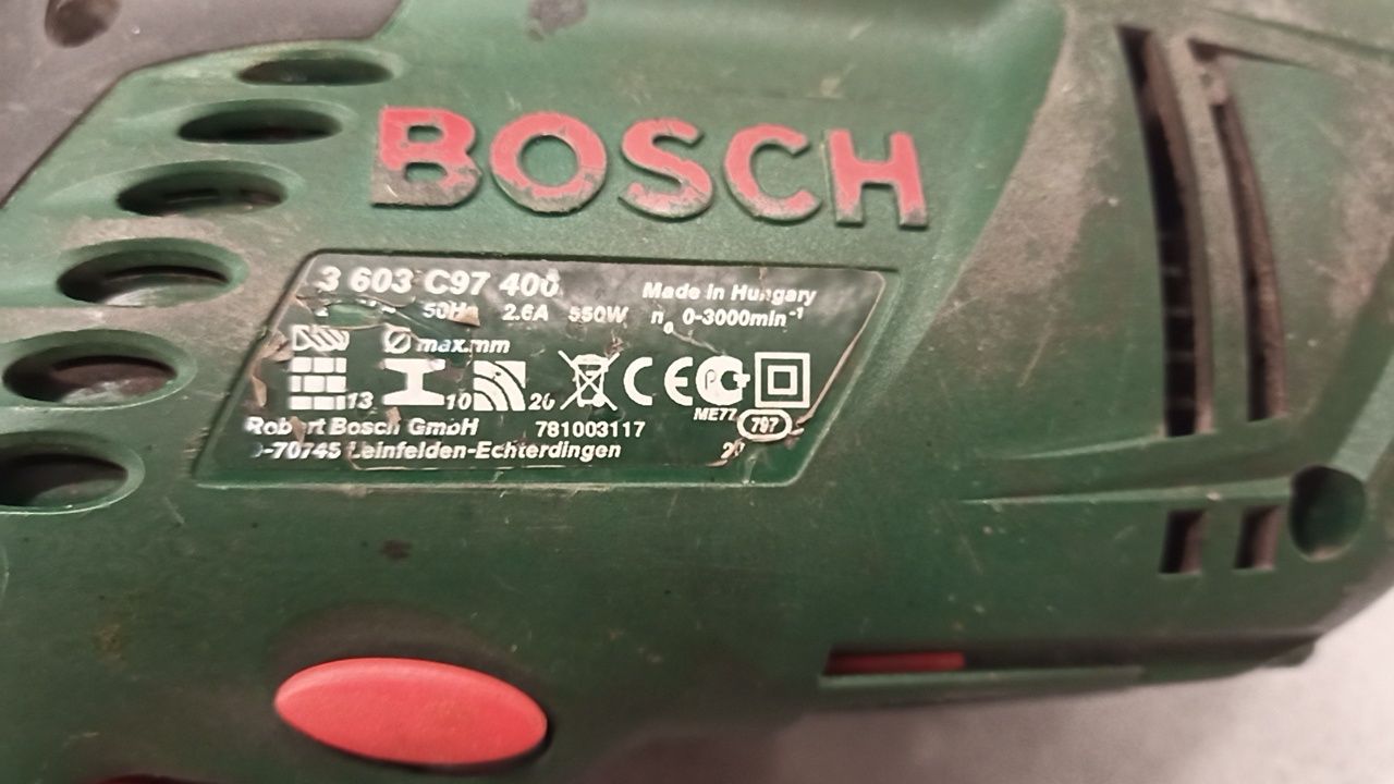 Wiertarka udarowa Bosch z odsysaczem pyłu 230V