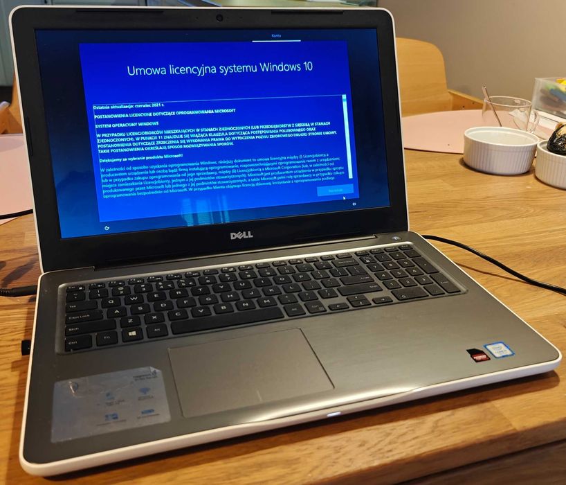 Laptop Dell Inspiron 5567 15,6" biały i5-7200U 240GB SSD 12GBRAM Win10