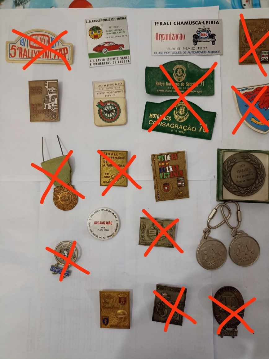 Várias medalhas de coleção