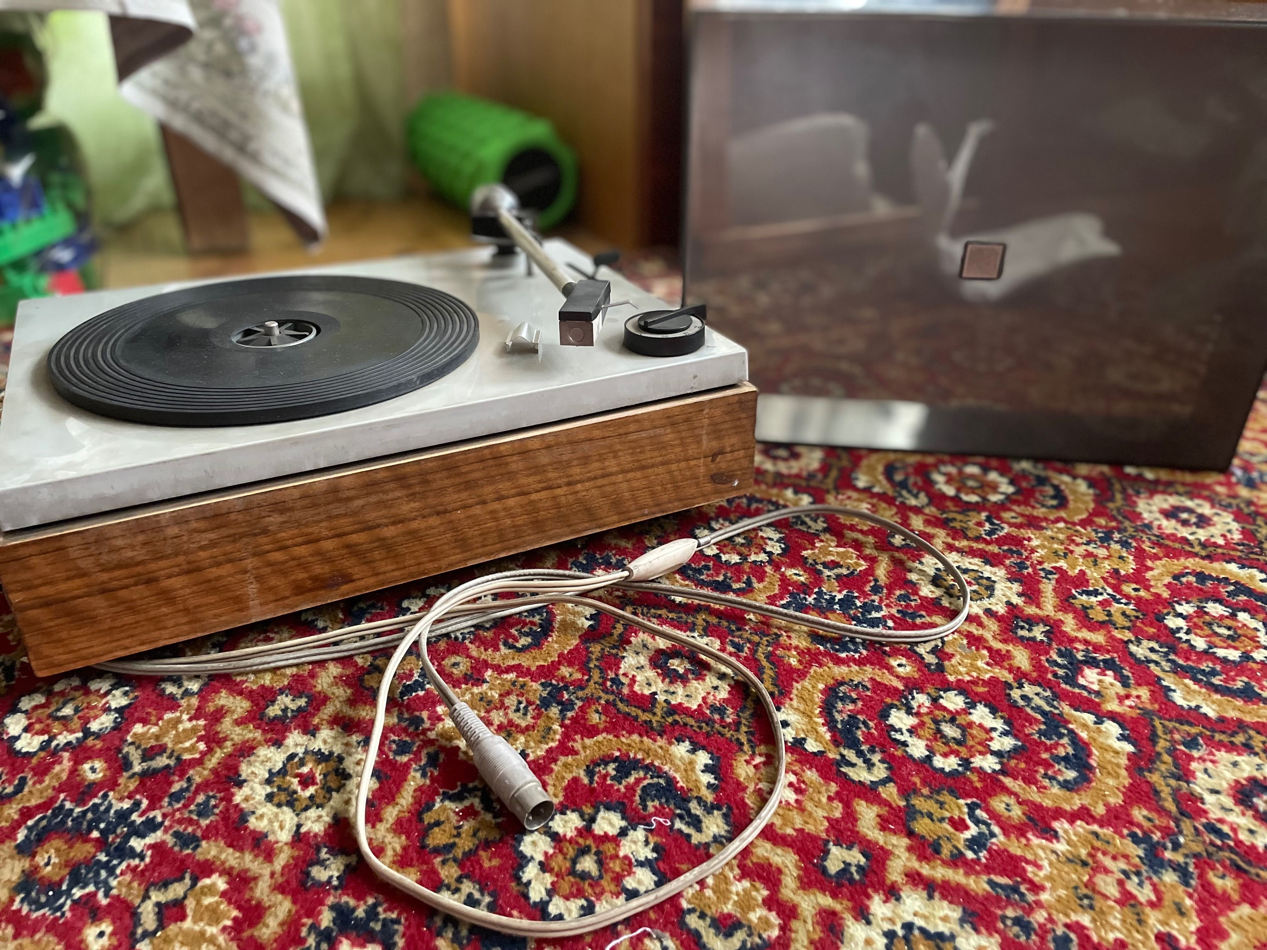gramofon z NRD / DDR Funwerke Zittau
