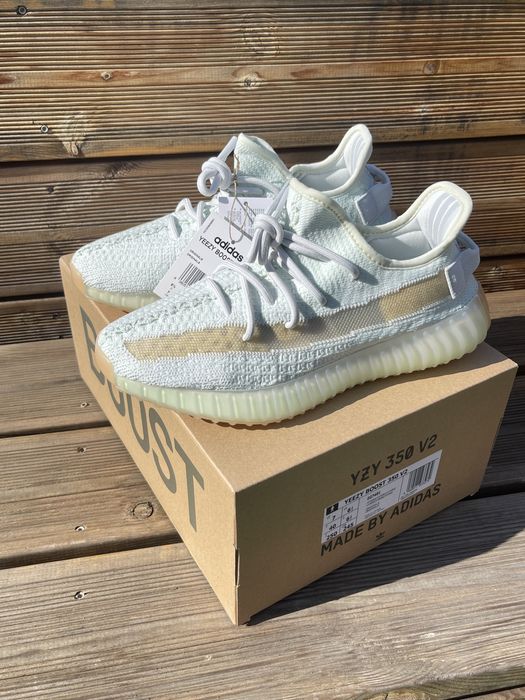 Adidas Yeezy “Hyperspace”