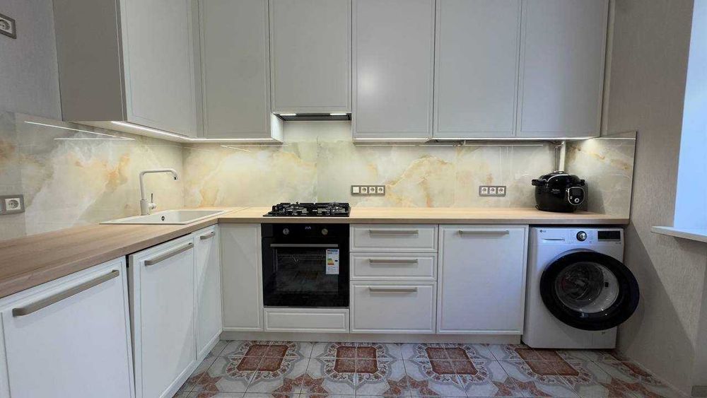 Двухкомнатная квартира под программы.