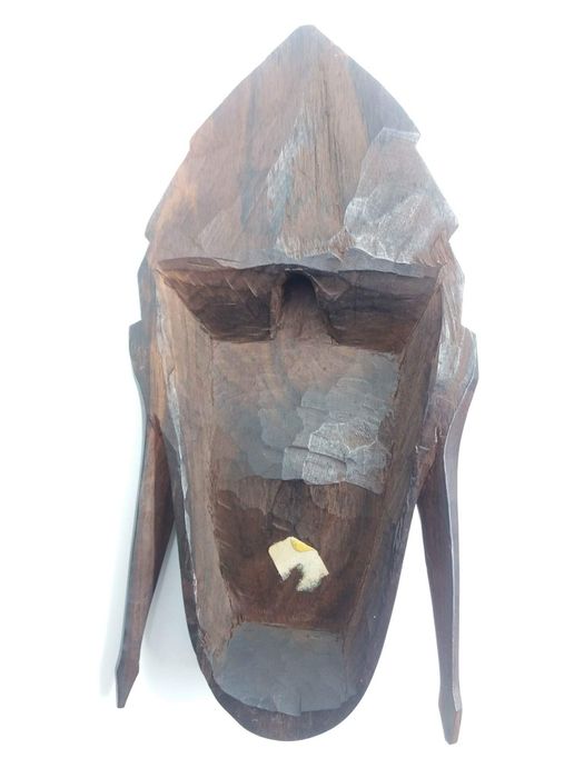 Ciekawa drewniana maska afrykańska z hebanu