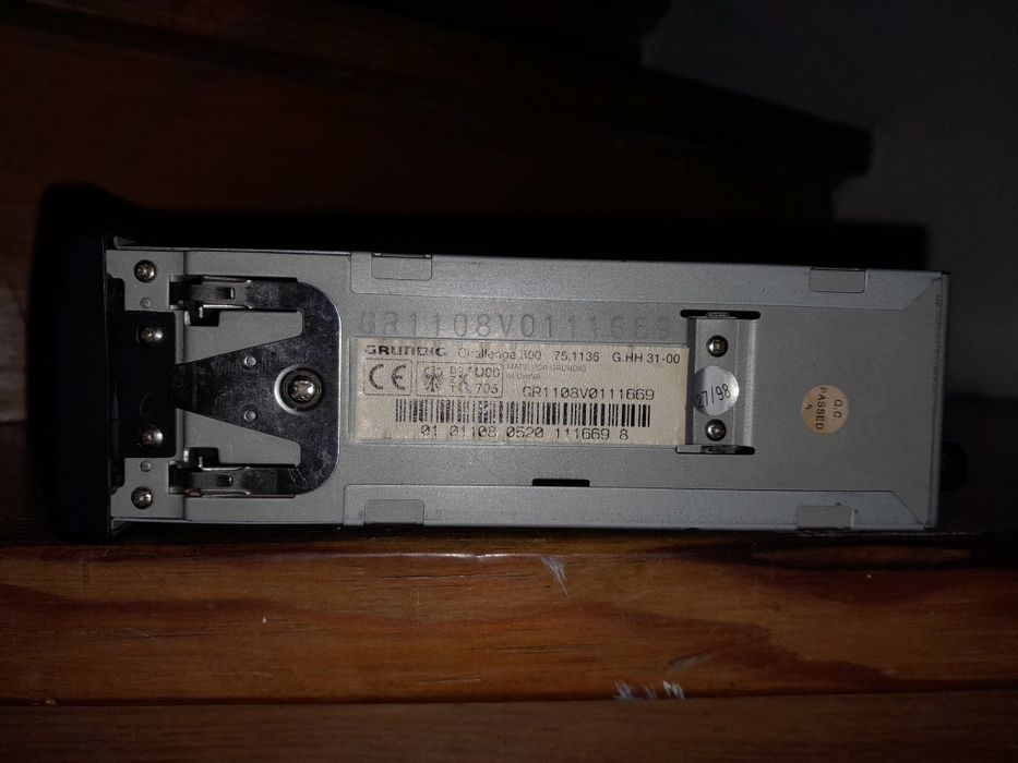 [PEÇAS] Auto-Rádio Grundig Challenge 300