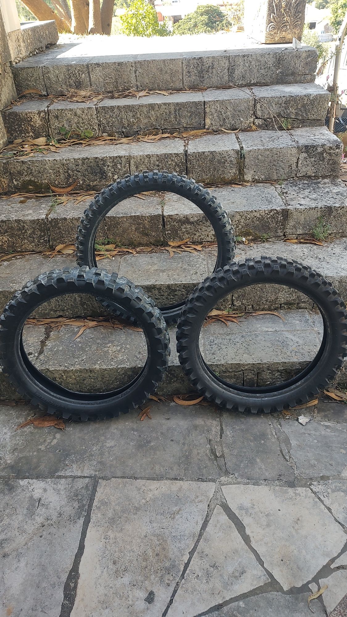 Pneus Motocross/Enduro - Com piso - Para Despachar