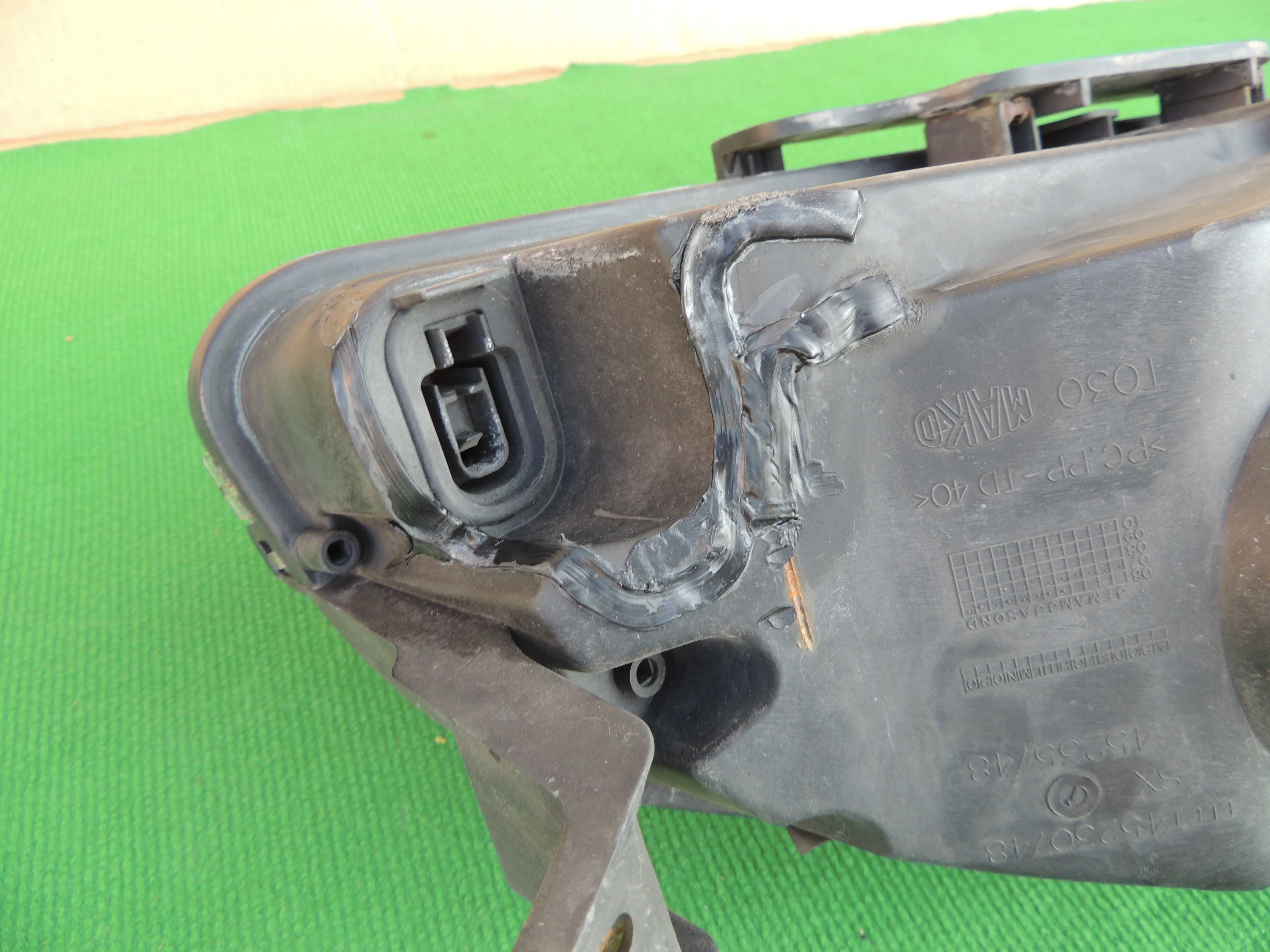 Lampa przednia lewa Fiat Linea 07,08,09,10,11,12,13,14,15