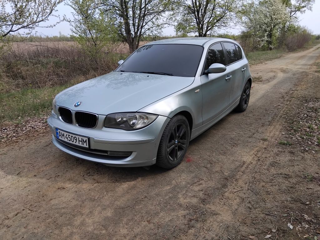 Продам BMW 1 series