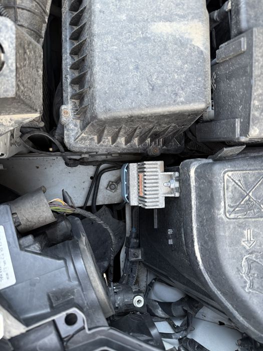 Пежо Peugeot 3008 2010 року дизель 2.0 автомат