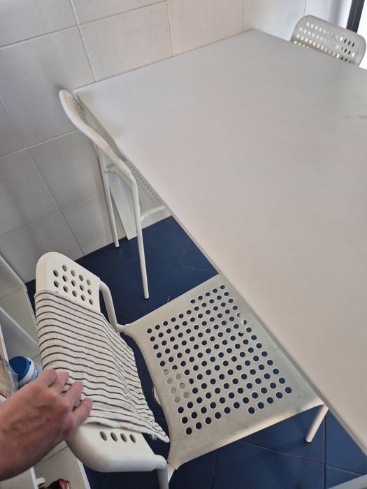 Conjunto mesa e cadeiras ikea