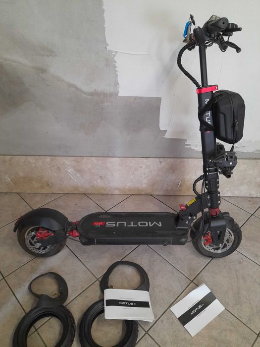 Hulajnoga motus  10 ,pro, 45km\h przejechane 190km