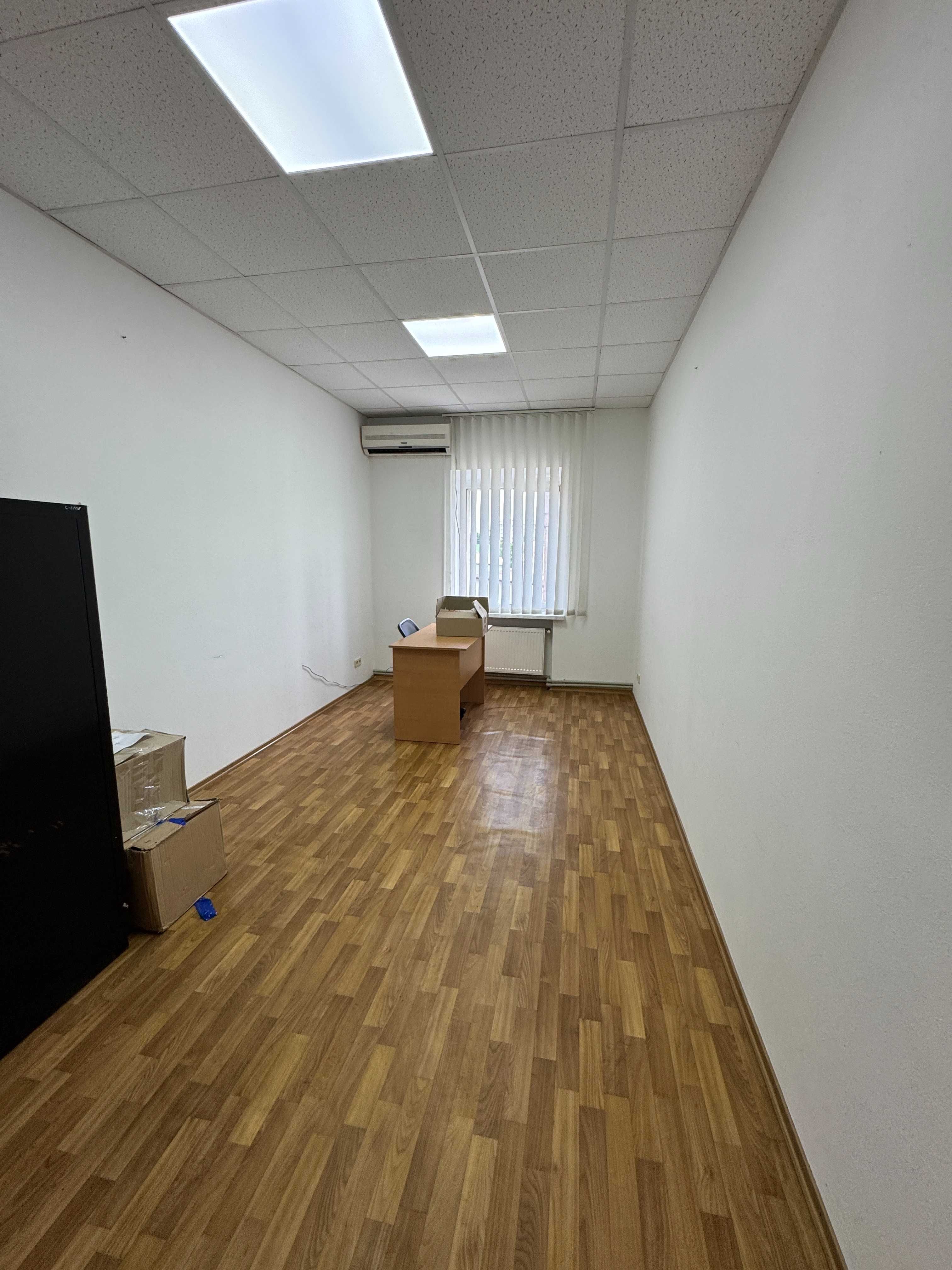 Офісне приміщення по вул. Кривалівська
