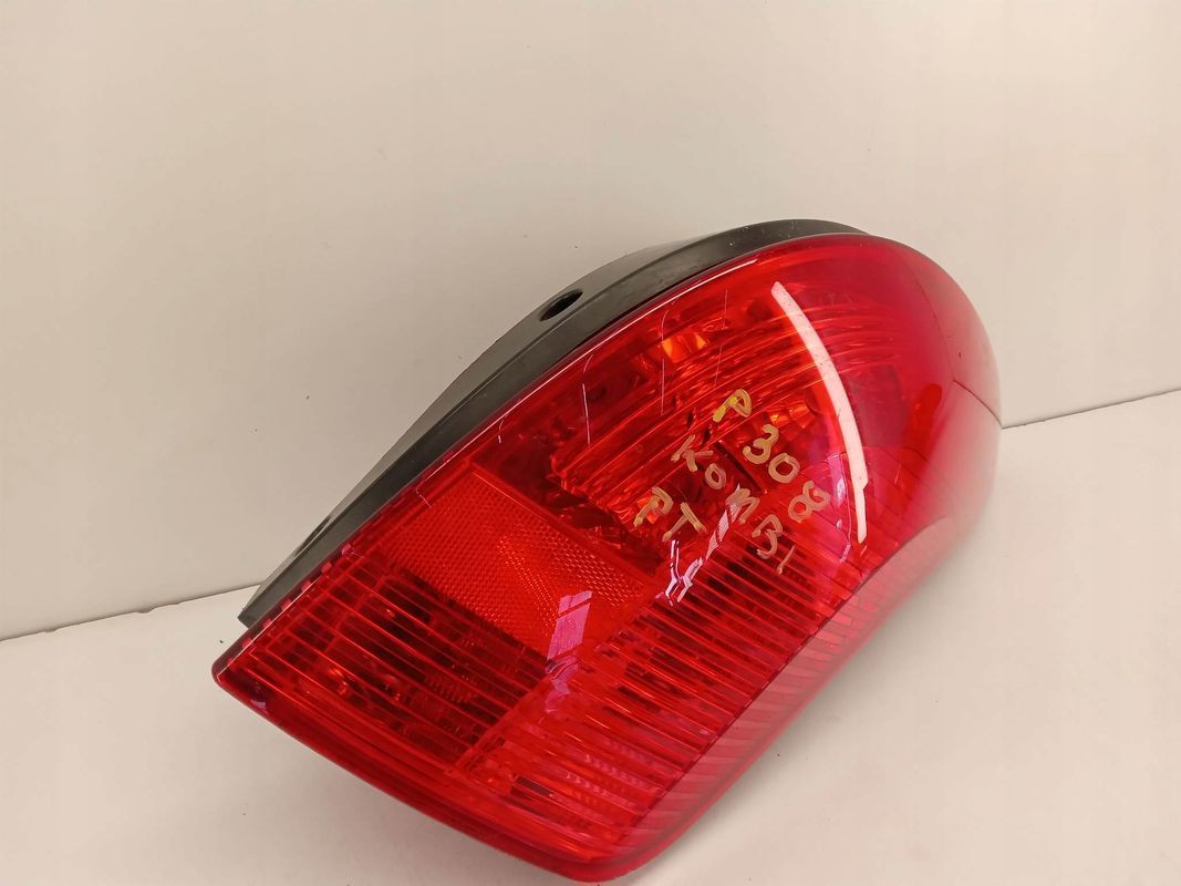 Lampa Prawa Tylna Peugeot 308 Kombi 07-11