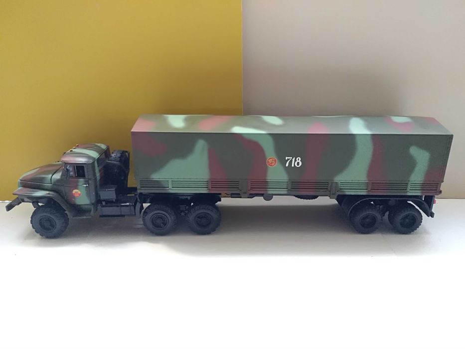 Коллекционные модели грузовые.1/43