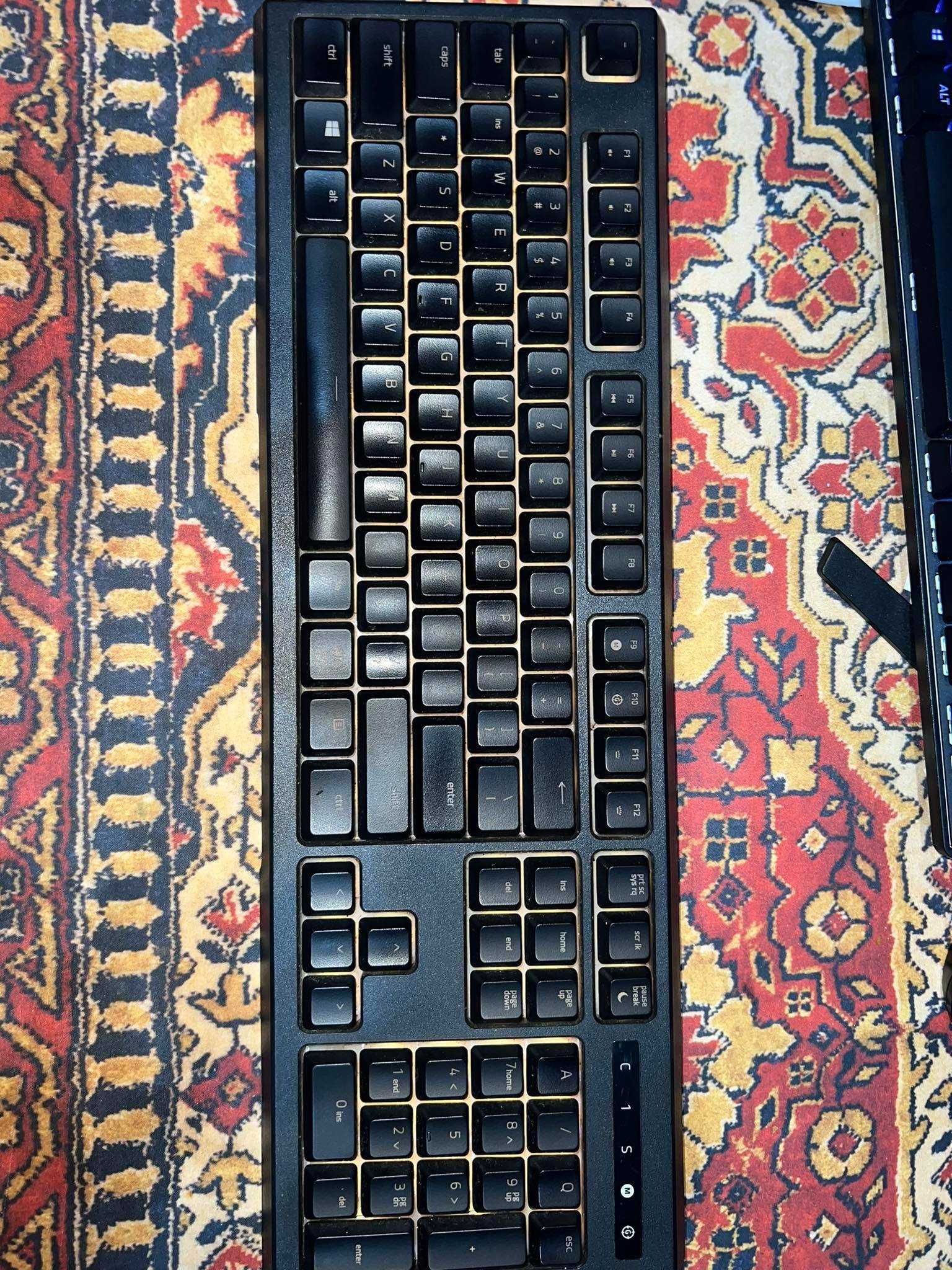 Klawiatura RAZER ornata chroma V1