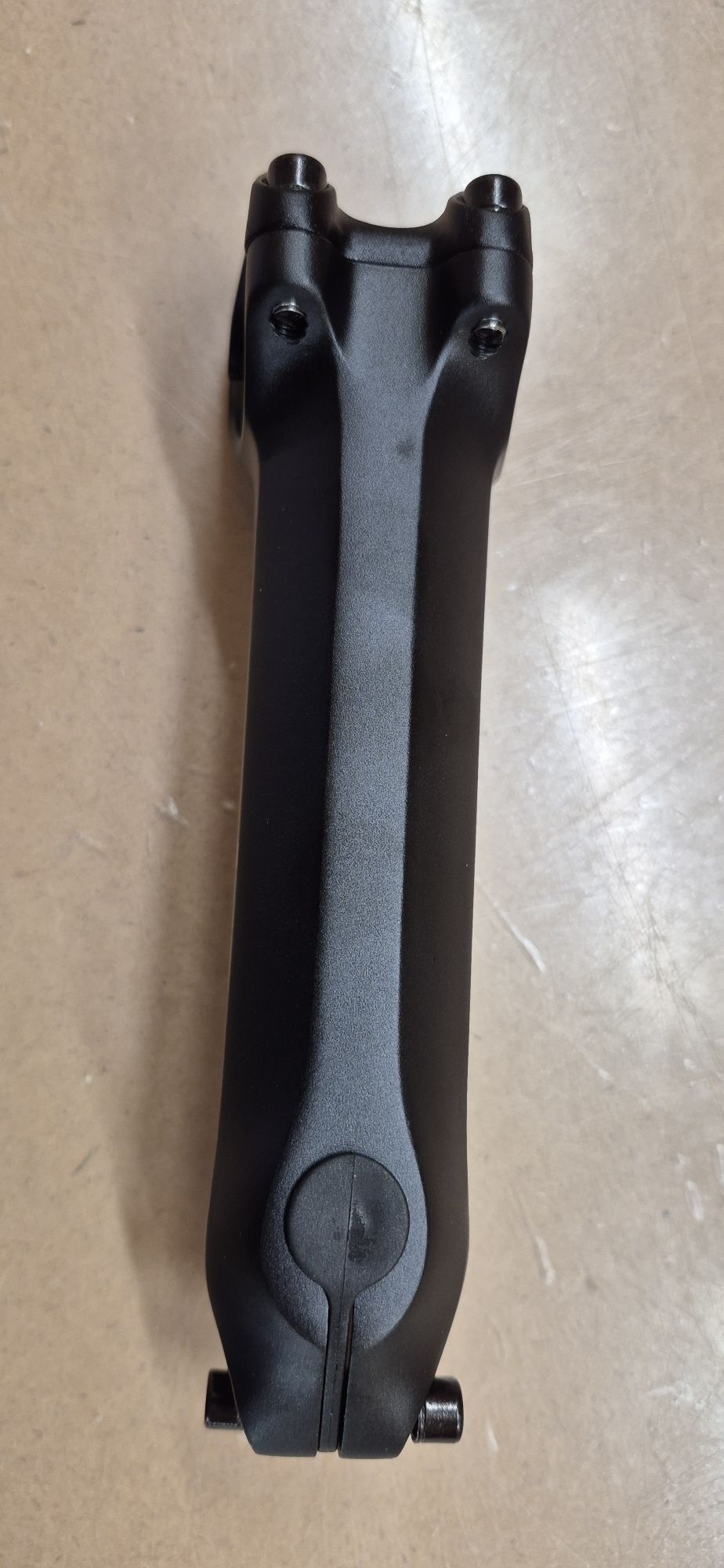 1. Wspornik. Mostek Ergotec Charisma 130mm.
