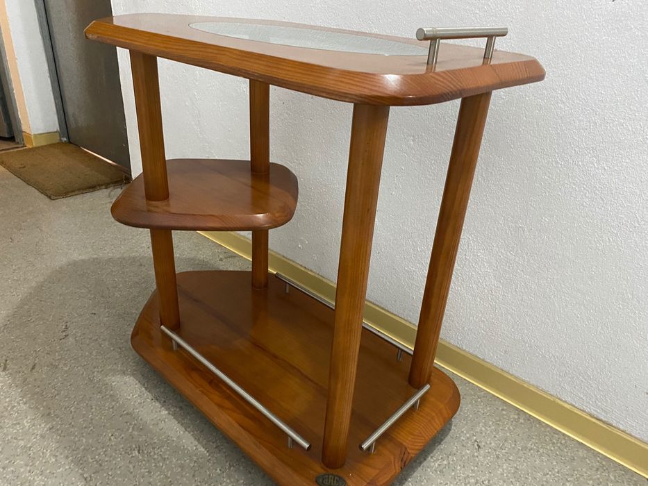 garrafeira com rodas