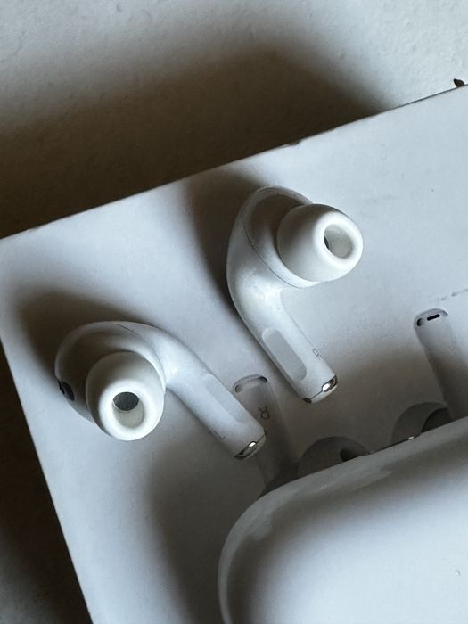 Наушники AirPods PRO/Оригинал (безпроводная зарядка)