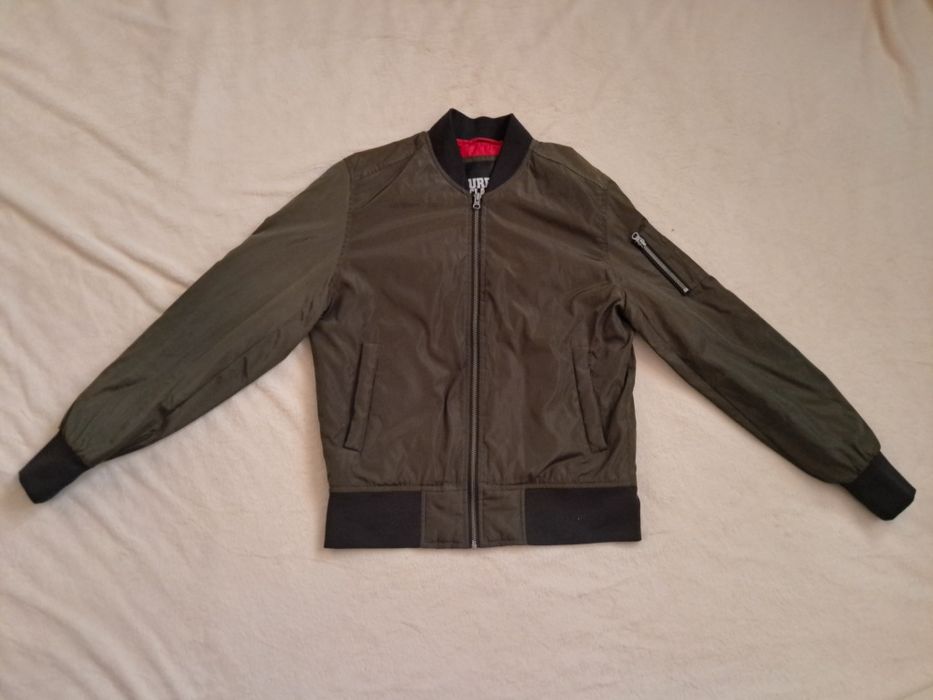 Бомбер коліру хакі