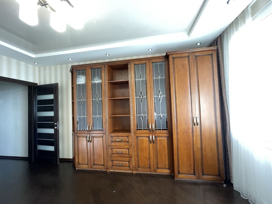 Від власника. Оренда квартири Севастопільська площа, є генератор.