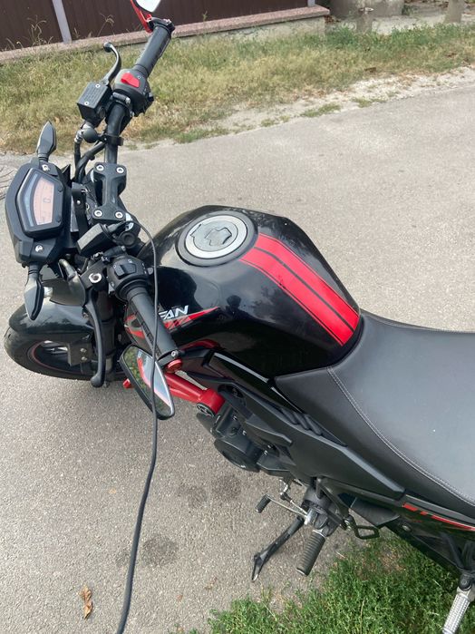 Мотоцикл Lifan SR 200