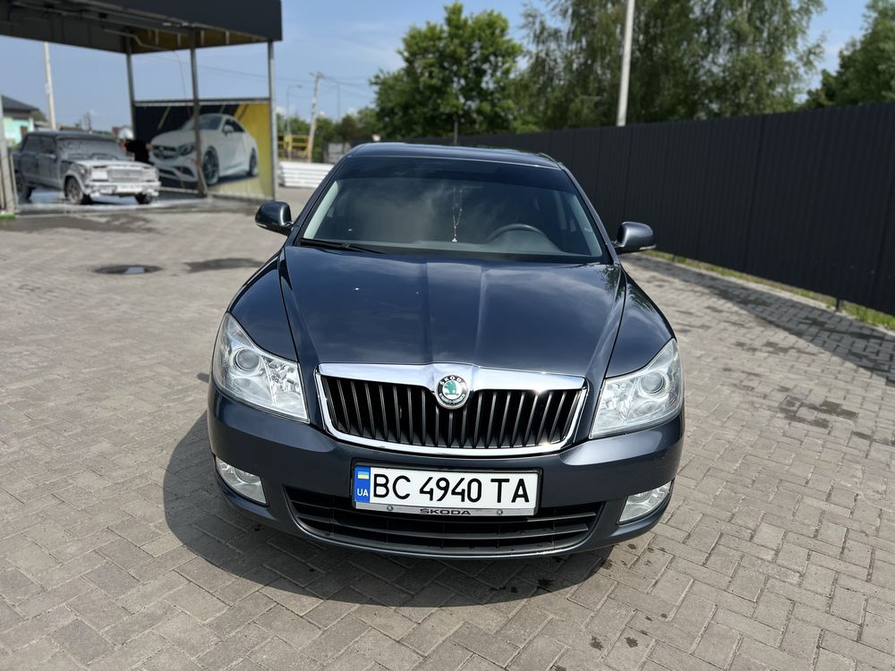 Skoda octavia (a5) 10.2011 року MPI 1.6  газ/бензин