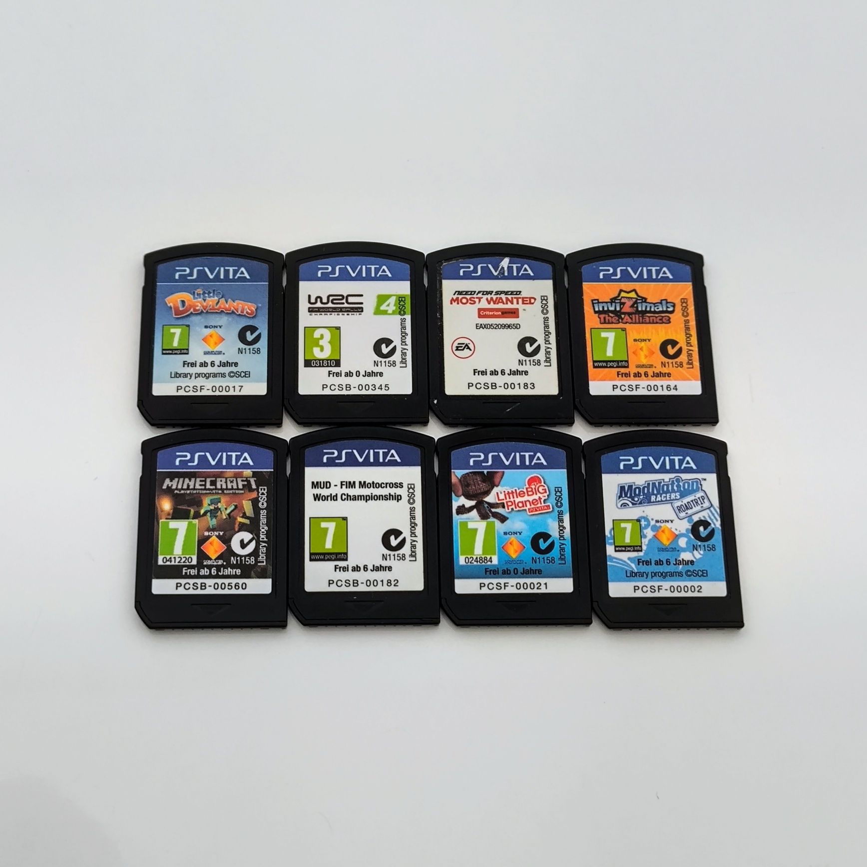 14 Jogos PS Vita + Acessórios