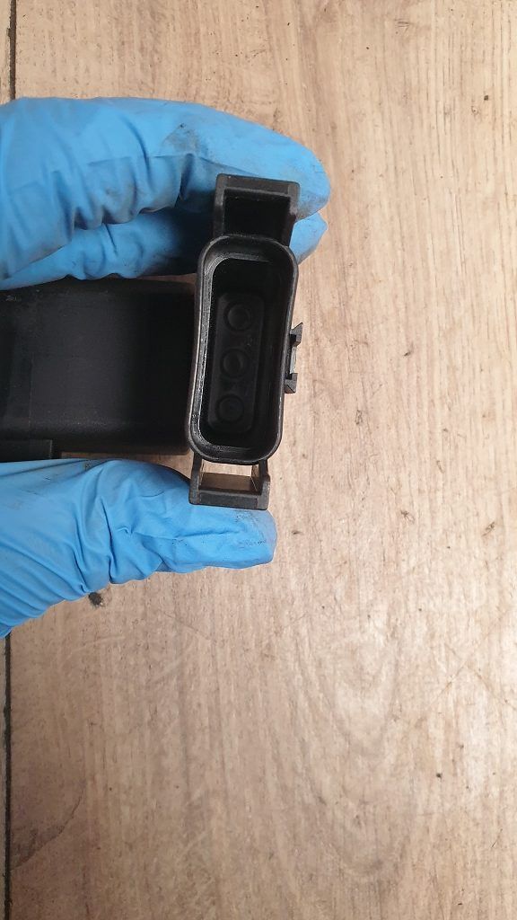 Kostka bezpiecznika Harley Davidson 73302-04