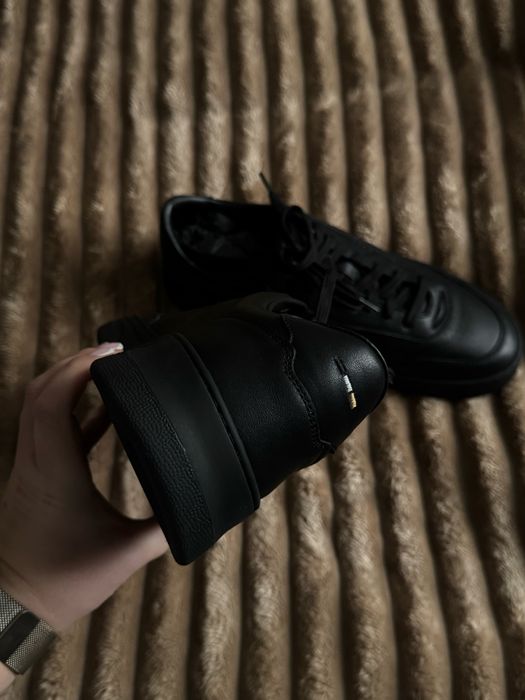 Нові, шкіряні чоловічі кросівки Boss! Можна на подарунок