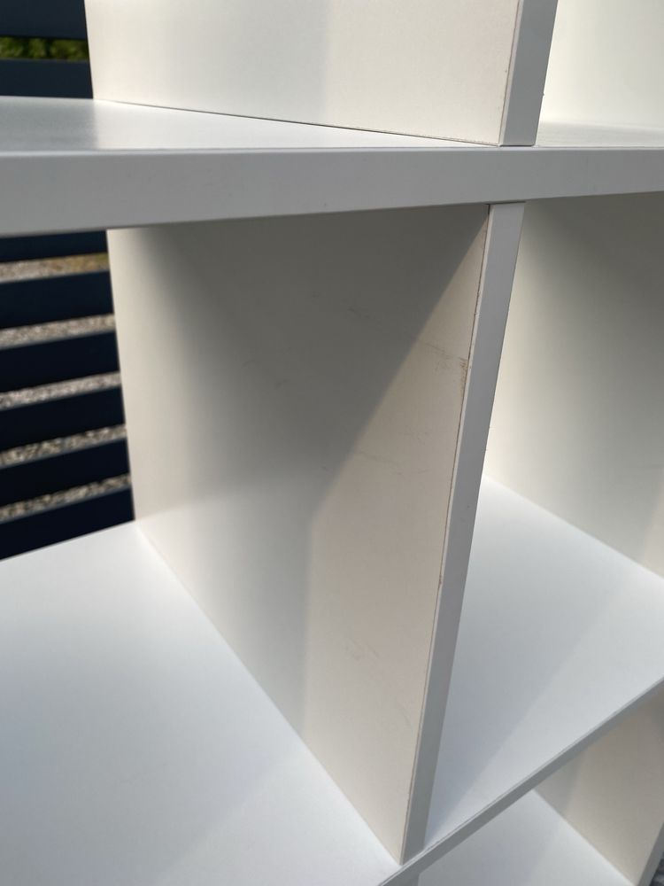 Biały regał Kallax Ikea