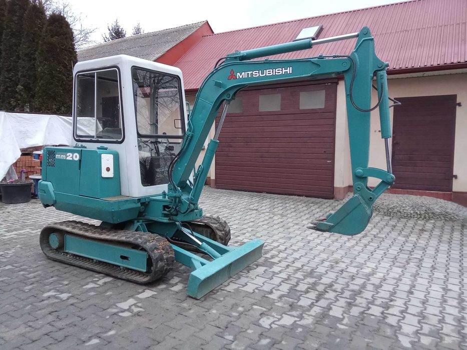 Minikoparka Mitsubishi MM20 jcb case Cat Komatsu