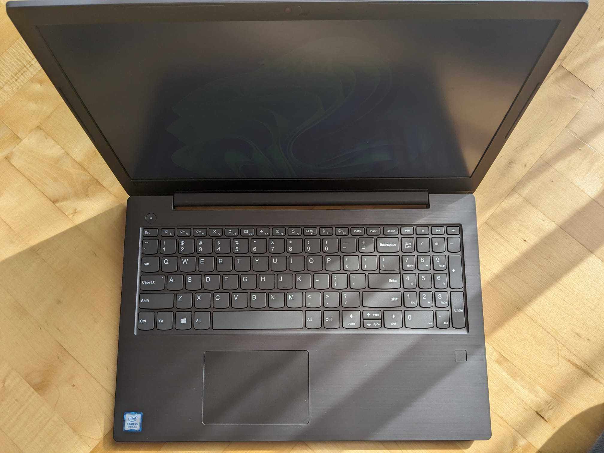 Laptop Lenovo V330 15 IKB