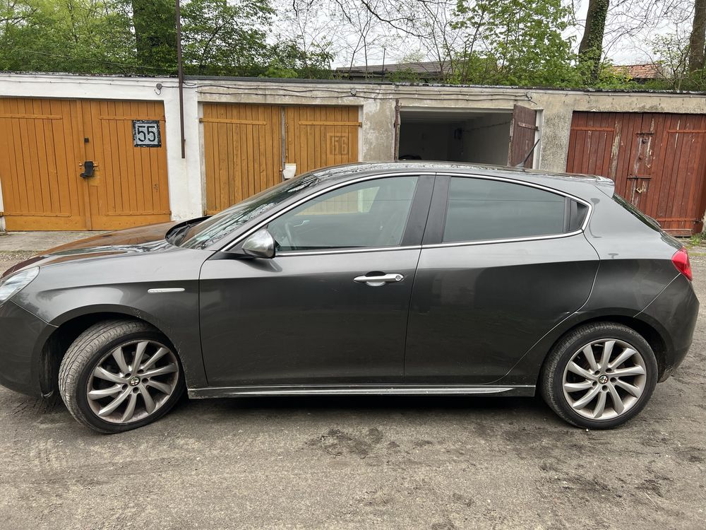 Alfa Romeo Gulietta 1.6 diesel 2012r. Niski przebieg.