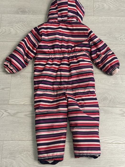 Комбінезон для дівчинки.