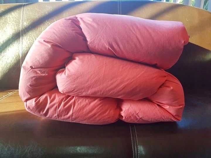 Kołdra puchowa z  puchu gęsiego,4kg wsadu 200x220 i inne rozmiary.